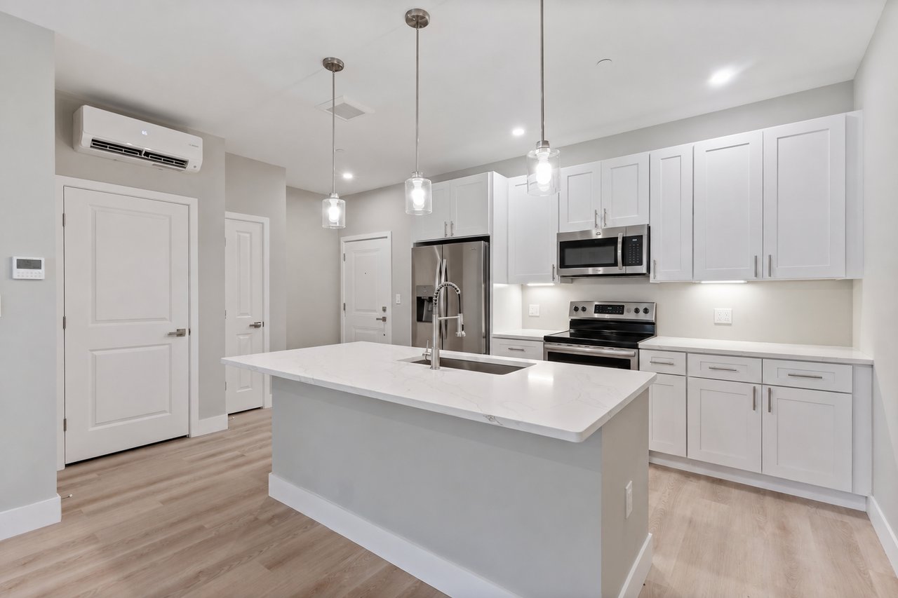 298 Main Street, 2E