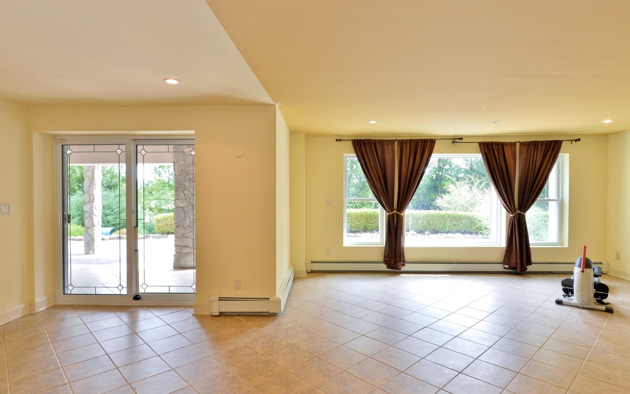 68 Hillcrest Drive