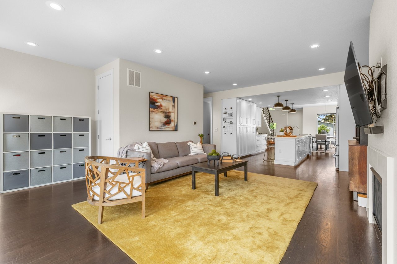 Modern Living in the Heart of Regis: A Neighborhood That Has Grown Up Well