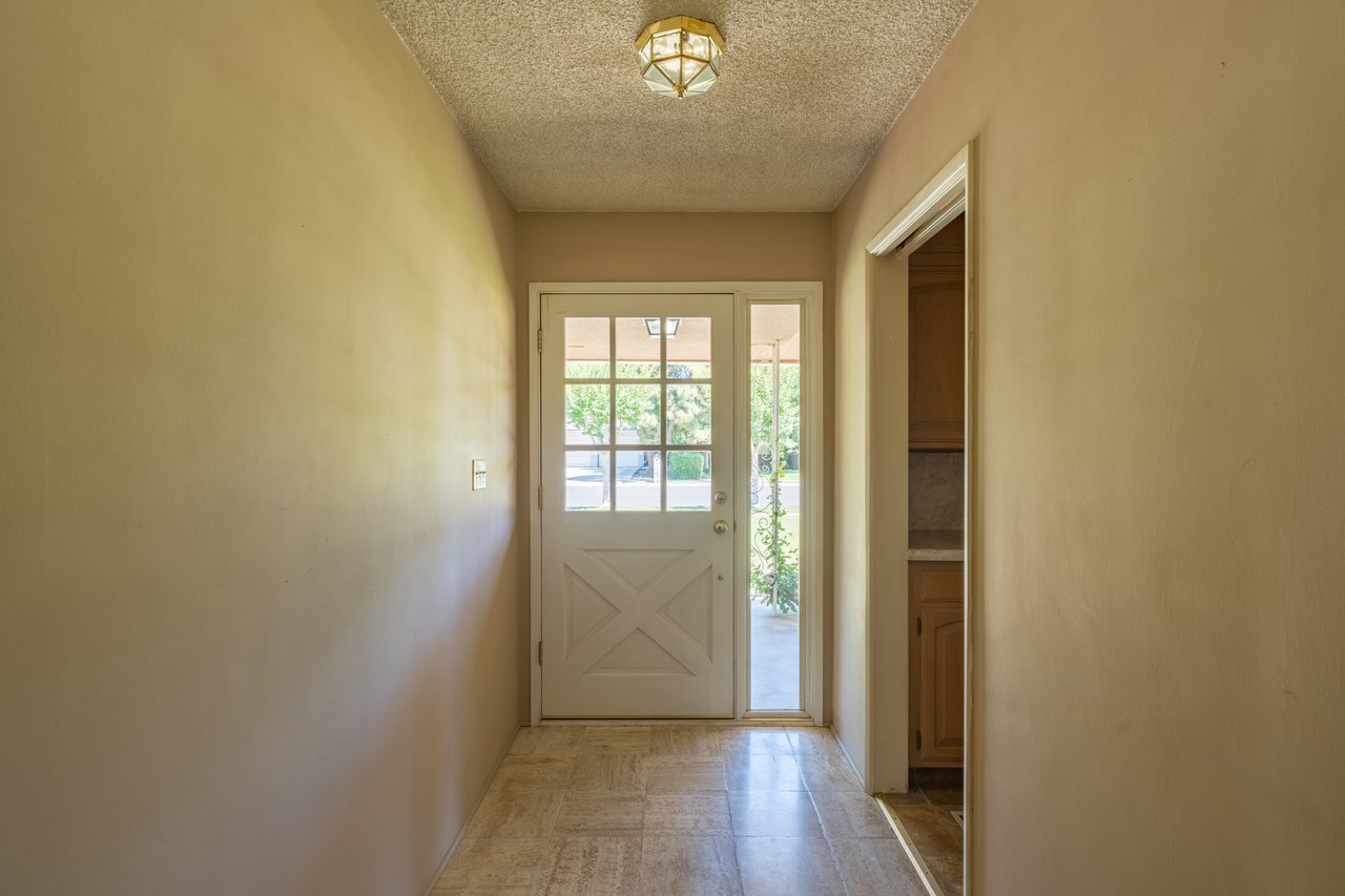 645 W Celeste Ave