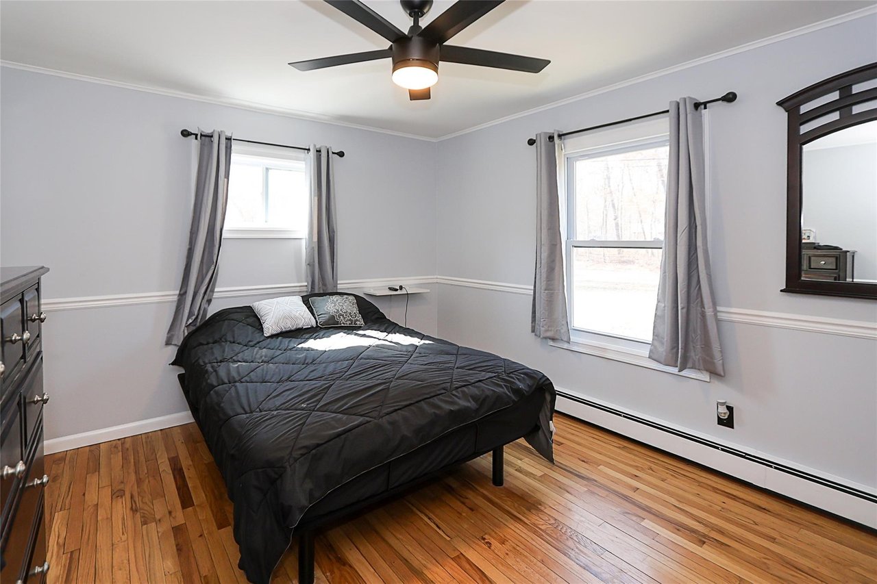 21 Peconic Rd