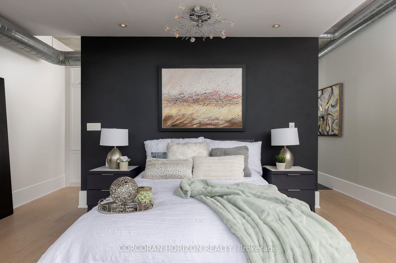 QUEEN ST W PENTHOUSE