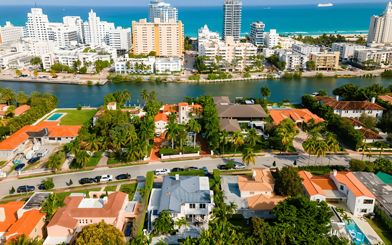 7 Best Miami Neighborhoods For Investors in 2025