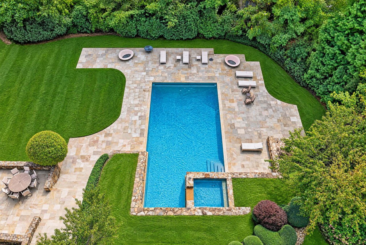15 Horseshoe Road (Long Island)