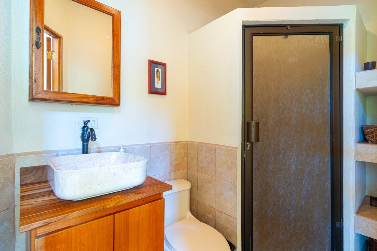 Casa Brisa de La Playa, 2 Bedroom Home Just Steps From the Beach!