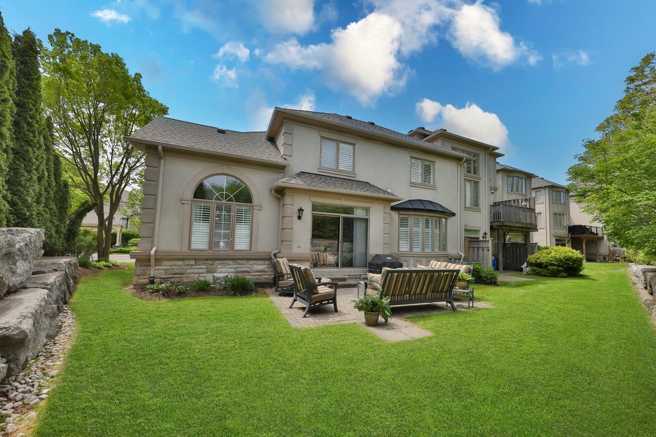 #27 - 2400 Neyagawa Boulevard, Oakville