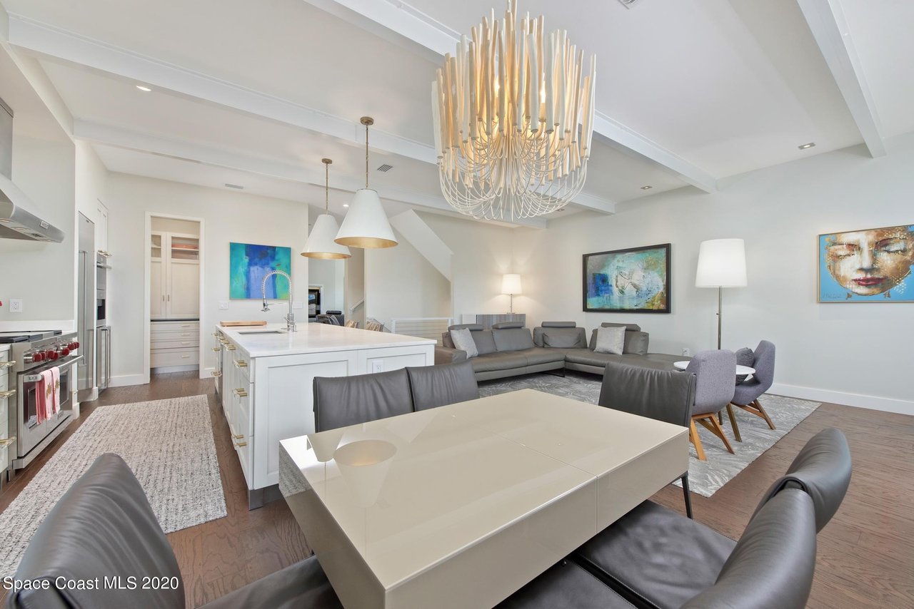 7677 Kiawah Way