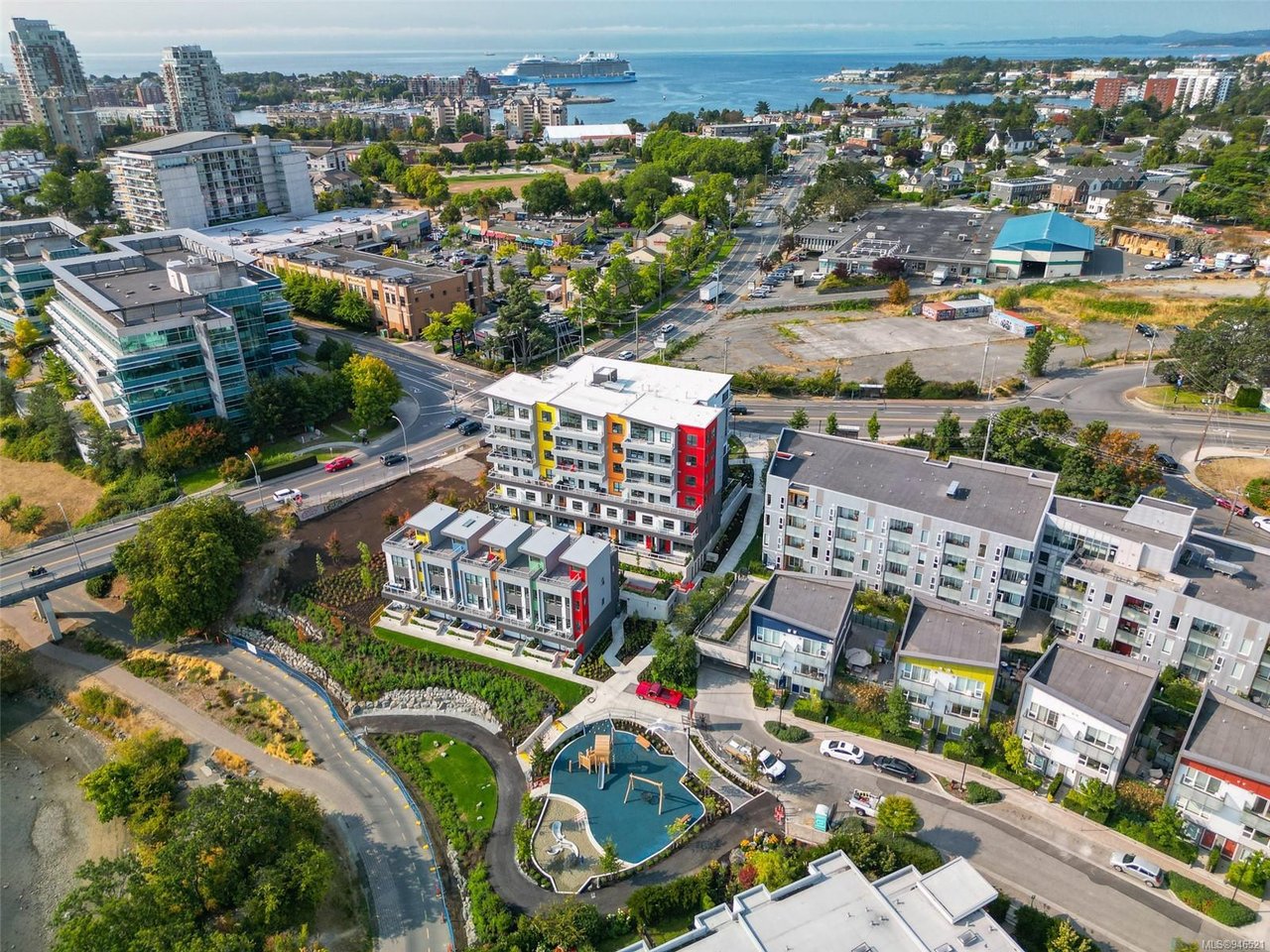 505-757 Tyee Rd, Victoria