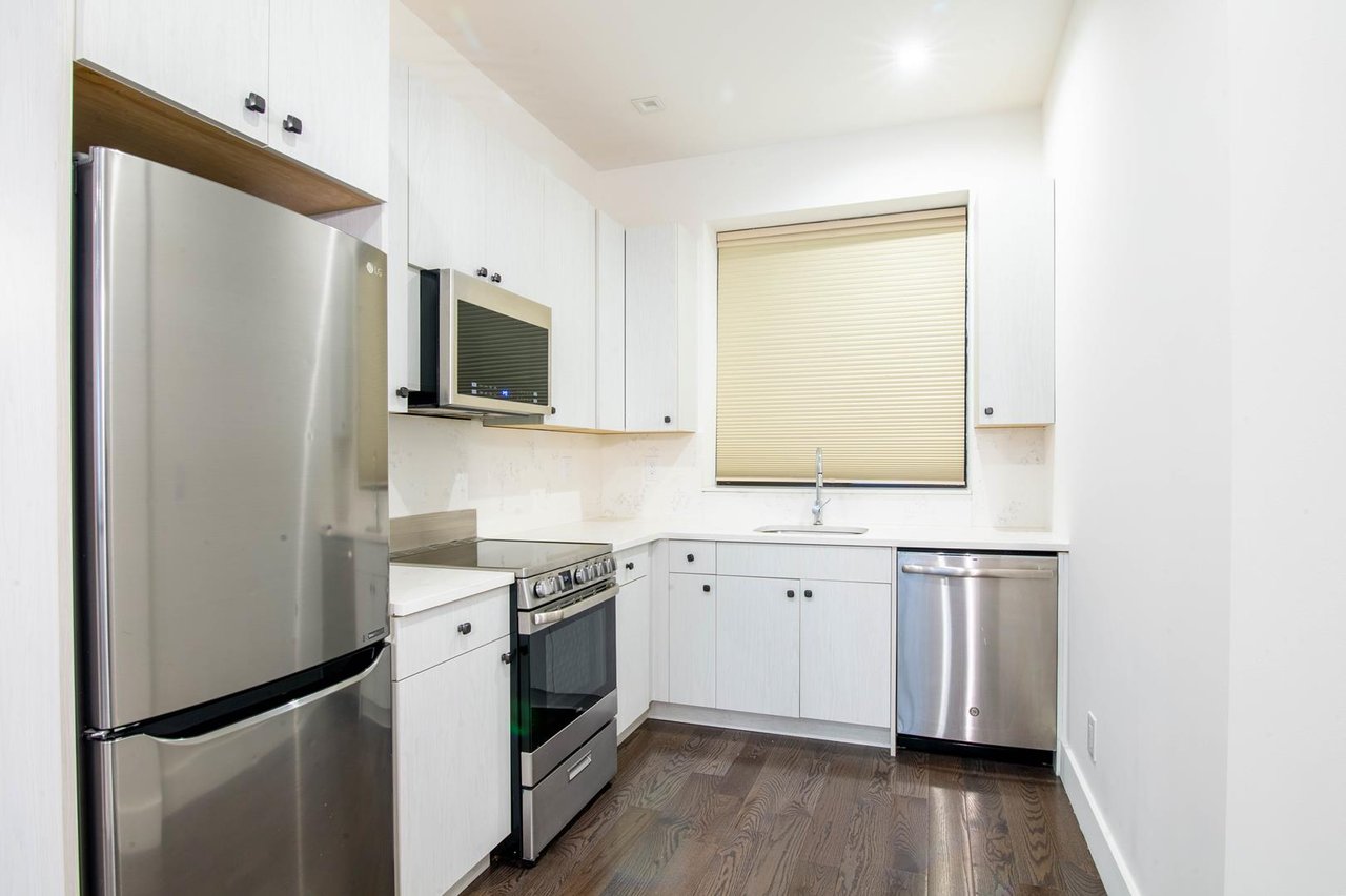 152 Thompson Street, Apt 1-A