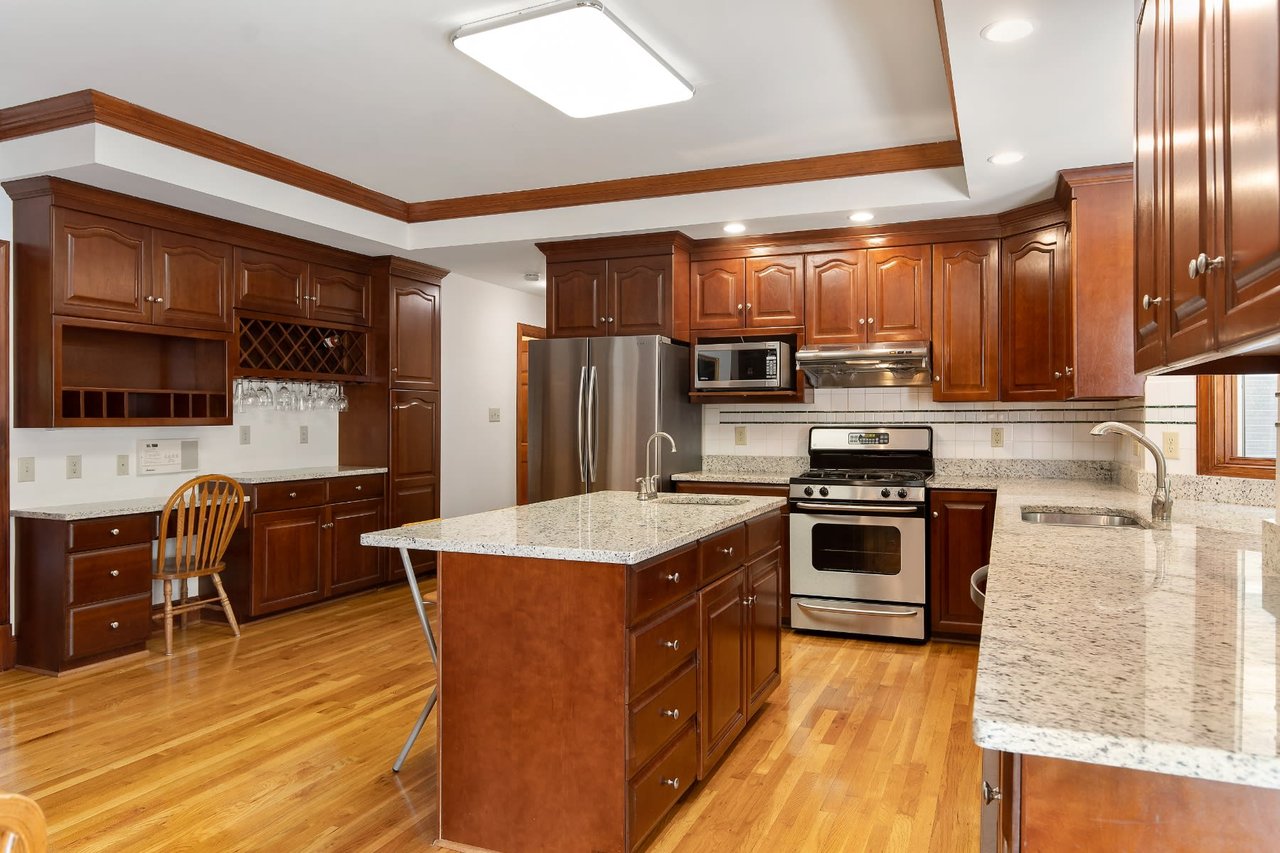3328 Robious Forest Way