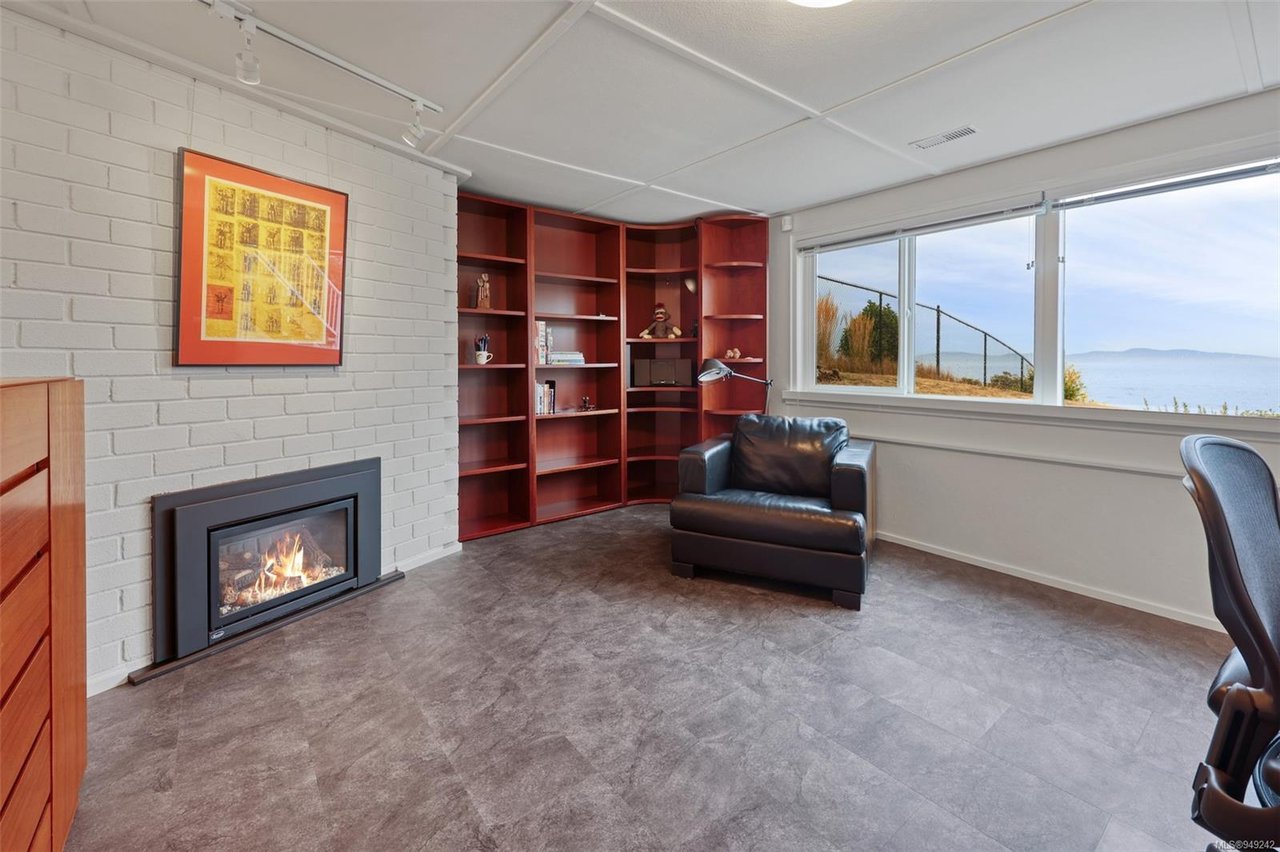 5429 Parker Ave