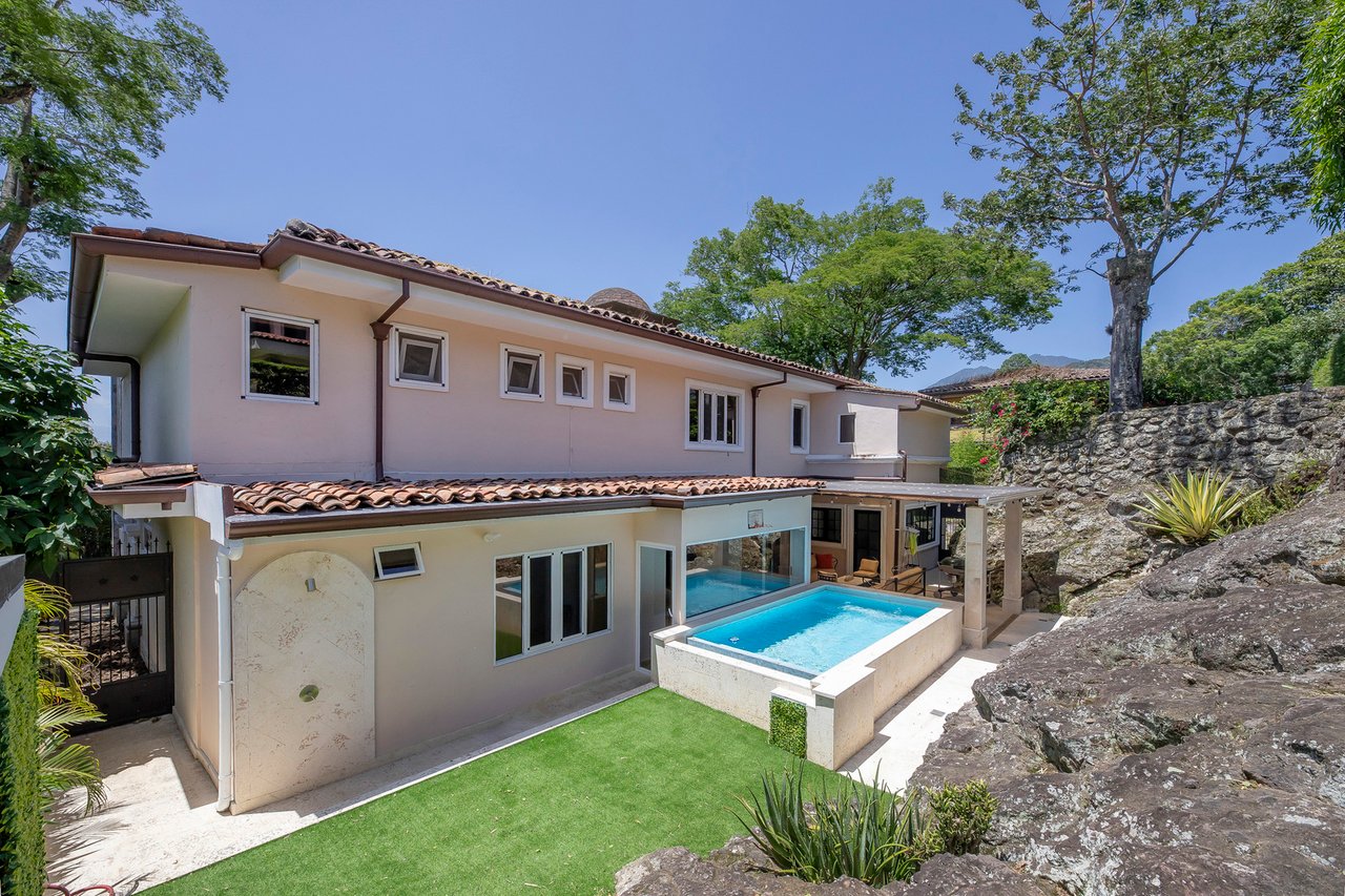 Panoramic Mediterranean Villa, Escazu, San Jose