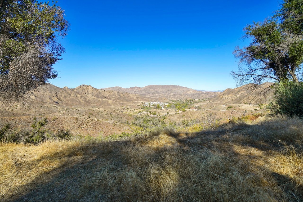 30887 Mulholland Hwy