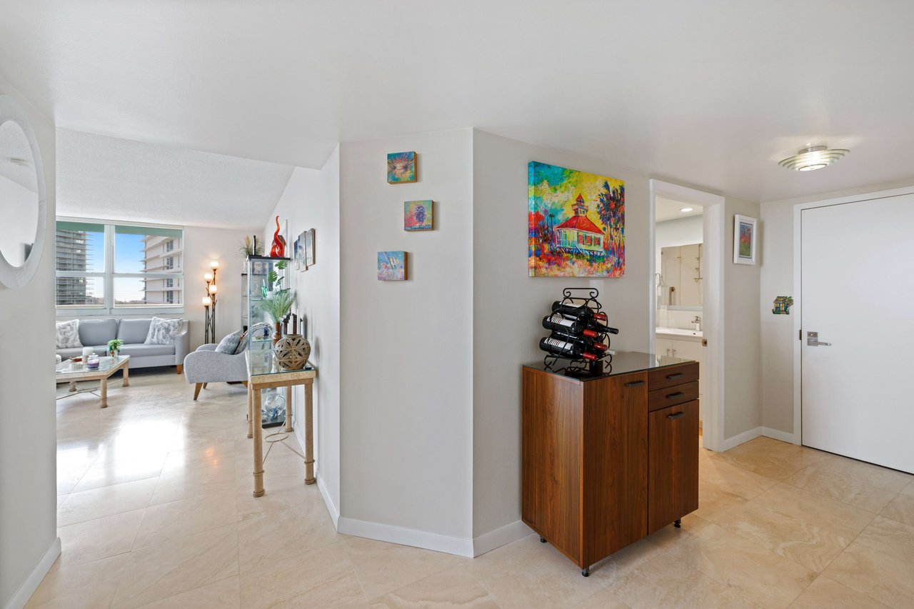 650 West Ave Unit: 2102