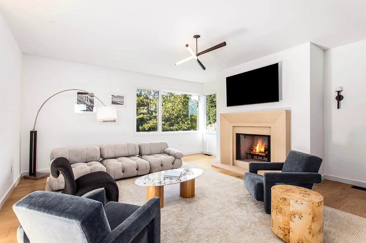 6 Hamilton Dr