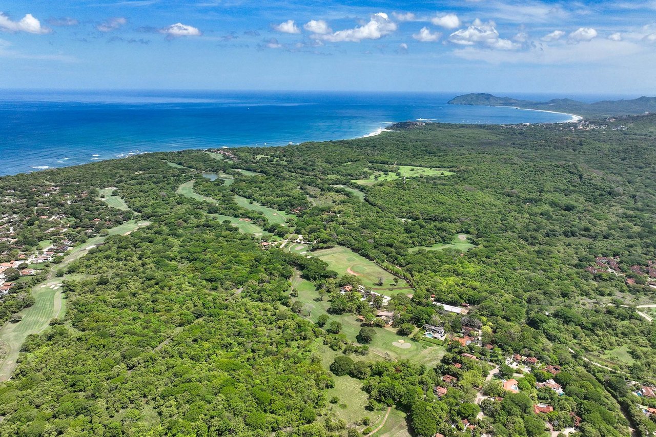 Rare Golf Front Estate Parcel | No HOA | 5,000m² in Hacienda Pinilla