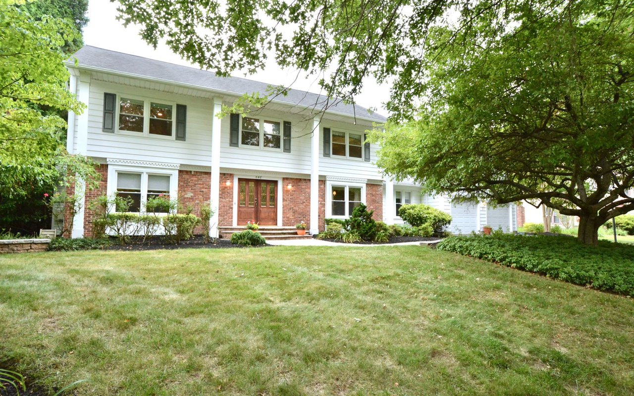 1 W CARTWRIGHT DR