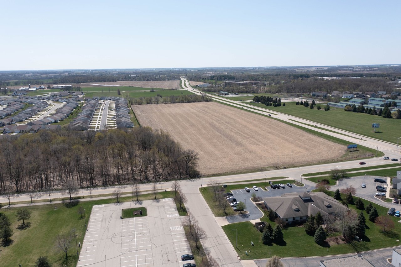 1101 S Edwards Boulevard