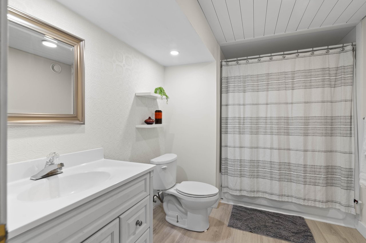 104 Thorson Crescent