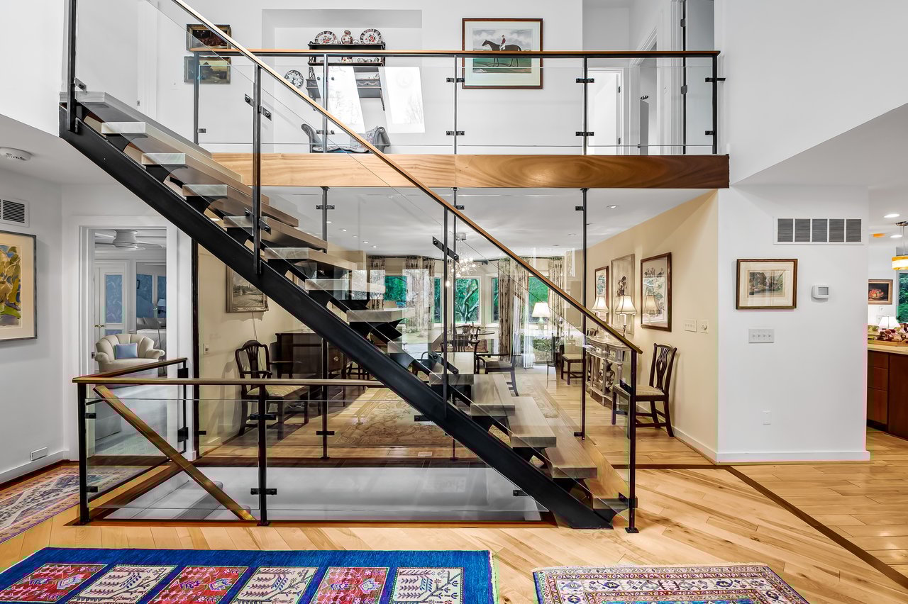 18 Treadwell Court