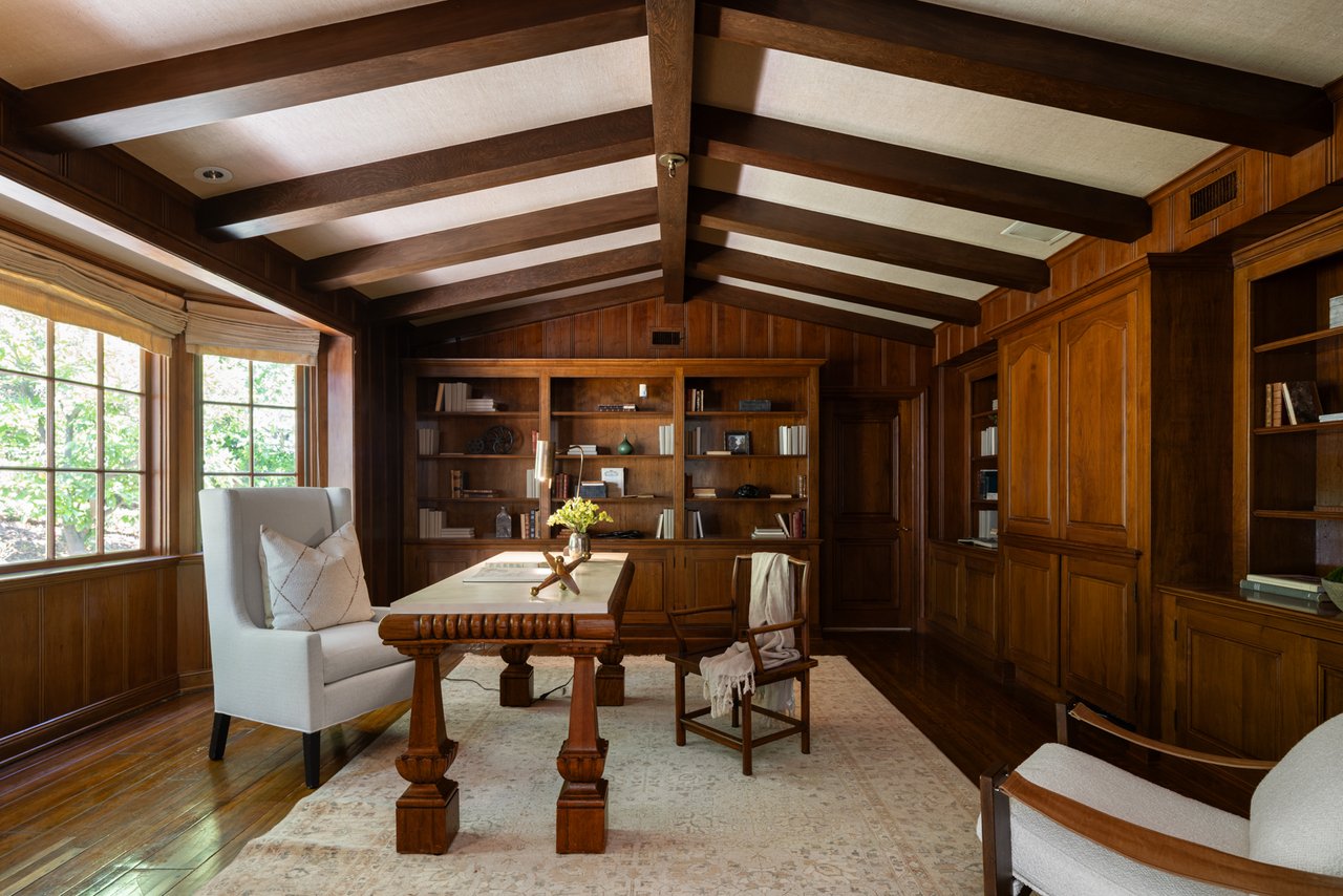 1025 N Crescent Dr, Beverly Hills