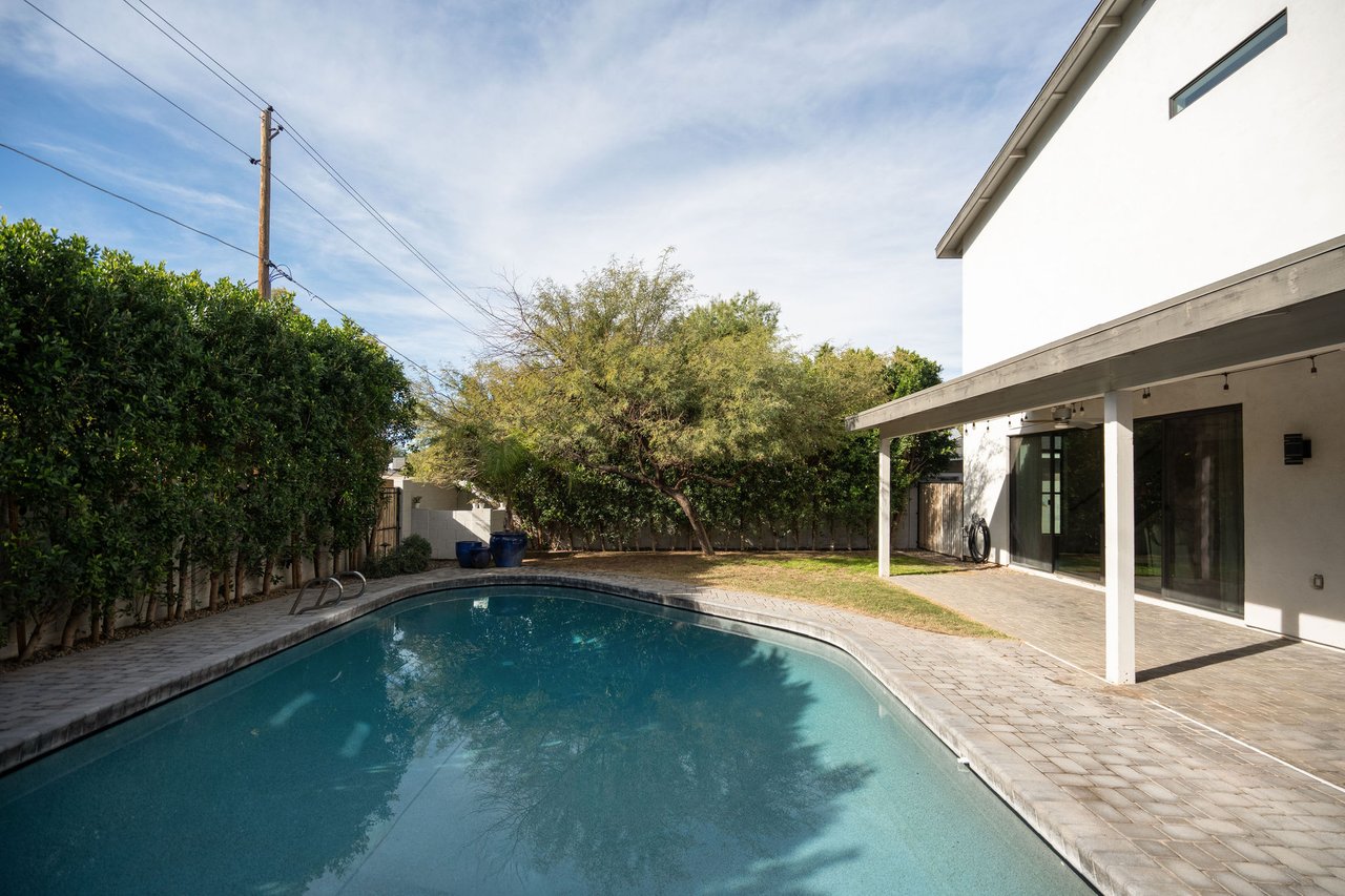 4533 E MONTECITO Avenue