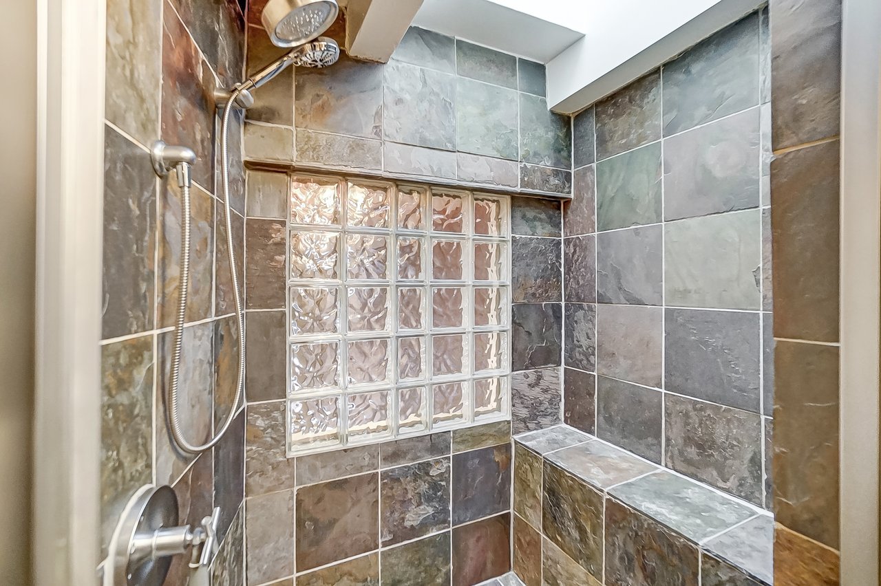 26 E 6th St. (3 units available.) #702, #802 #803