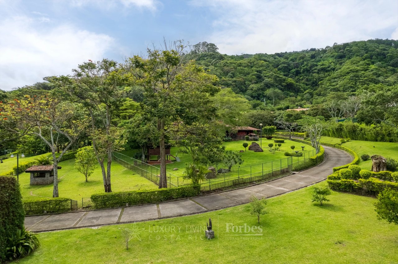 19759 - Architectural Hacienda Style Luxury Villa inTranquil Natural Oasis