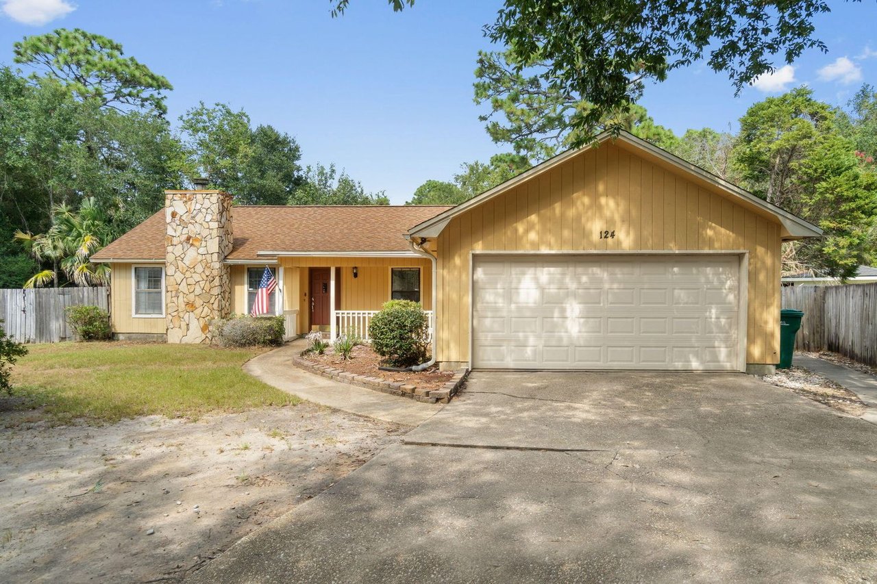 124 Meadow Woods Ln