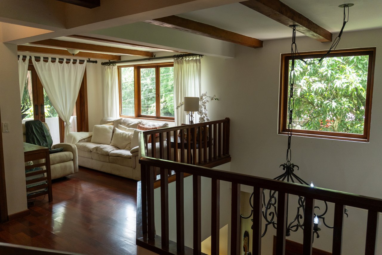 Mountain Estate With Guest Studio, Santa Ana, San Jose