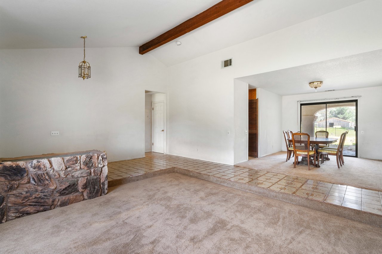 20425 Avenida Castilla