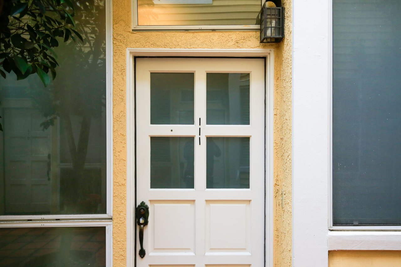 Sun Filled Mar Vista Townhouse 