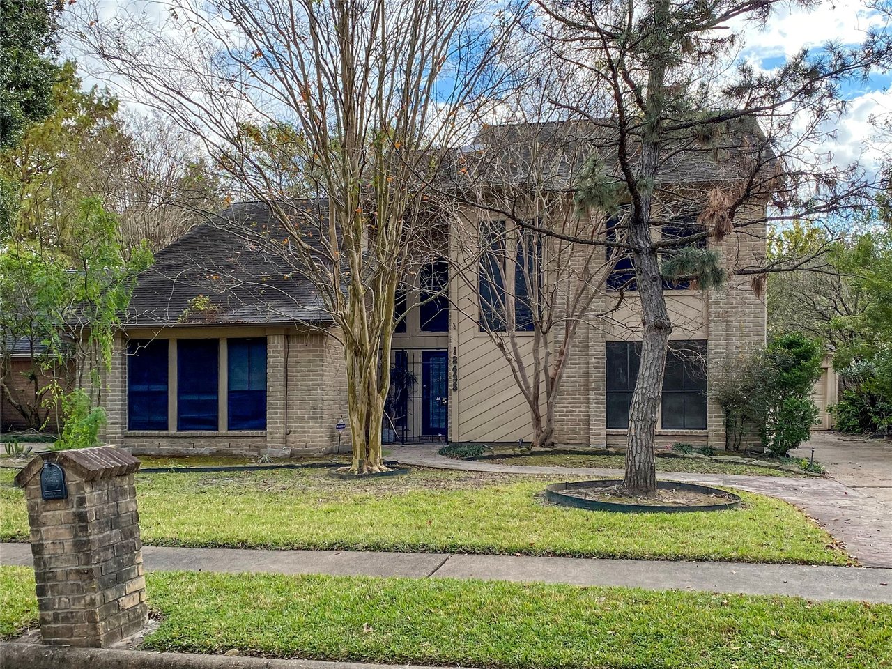 12435 Olympia Dr