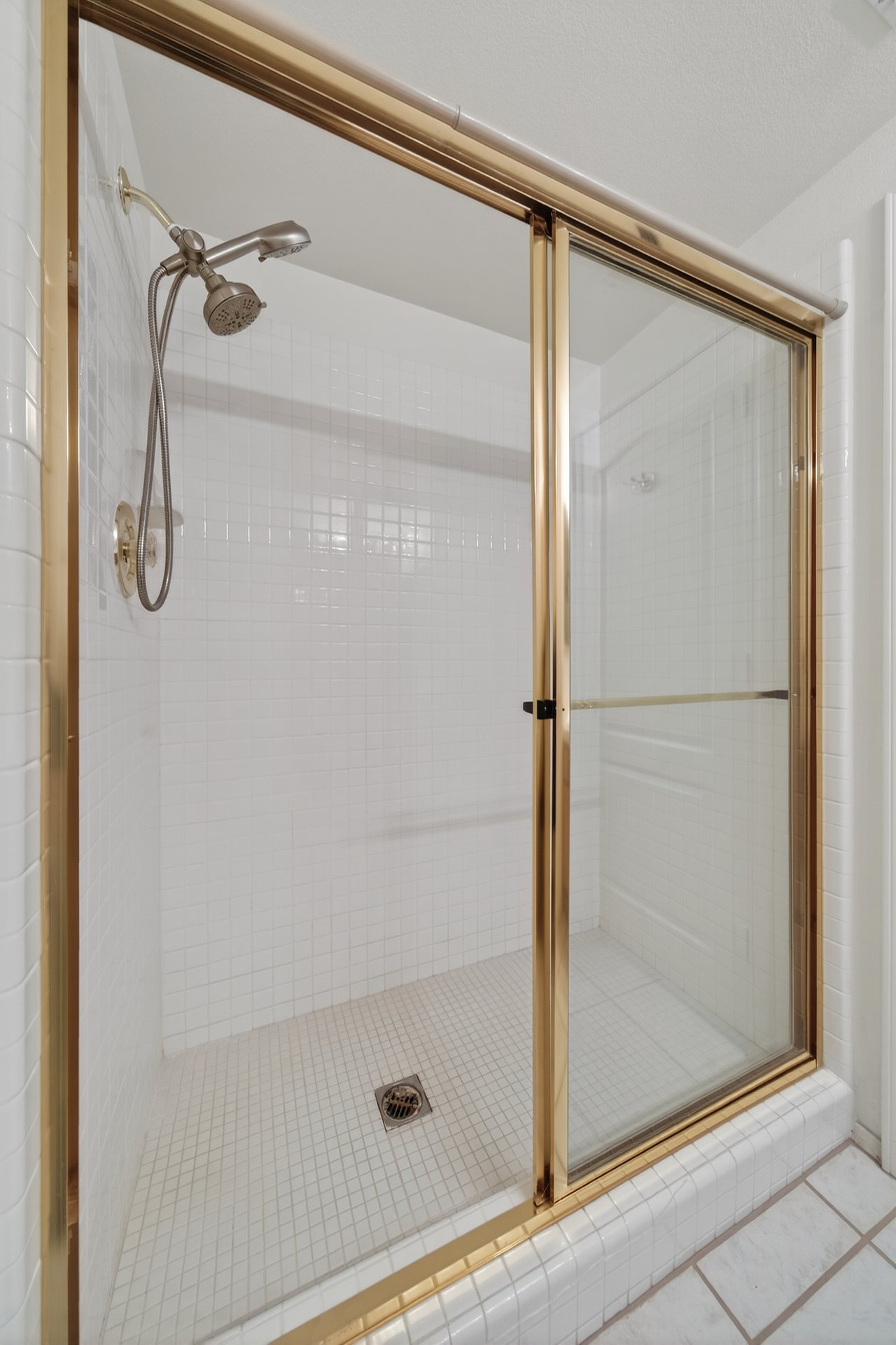 9437 Churchill Downs Dr