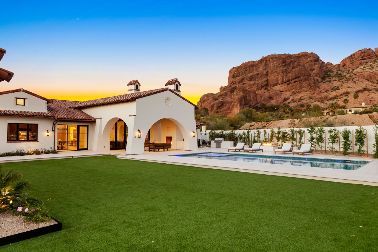 4605 E ROCKRIDGE Road