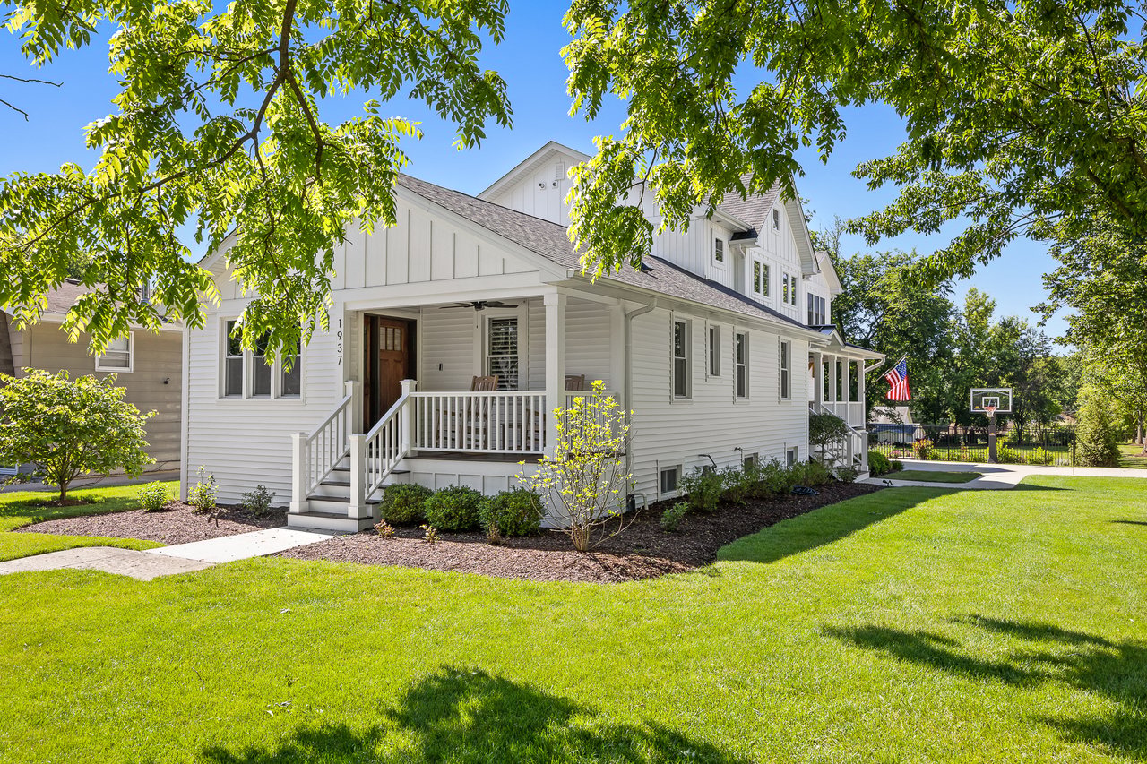 1937 Hitchcock Ave 