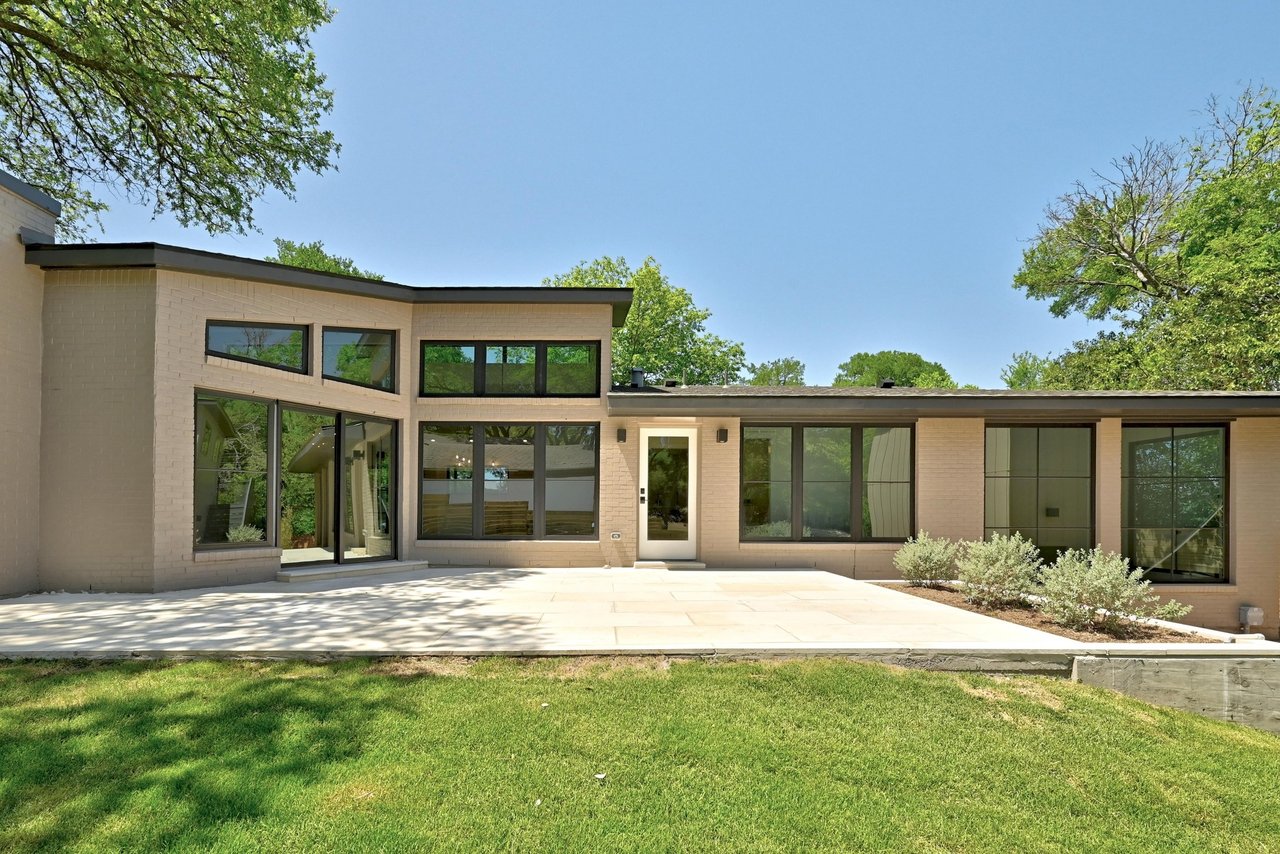 2001 Circle Haven