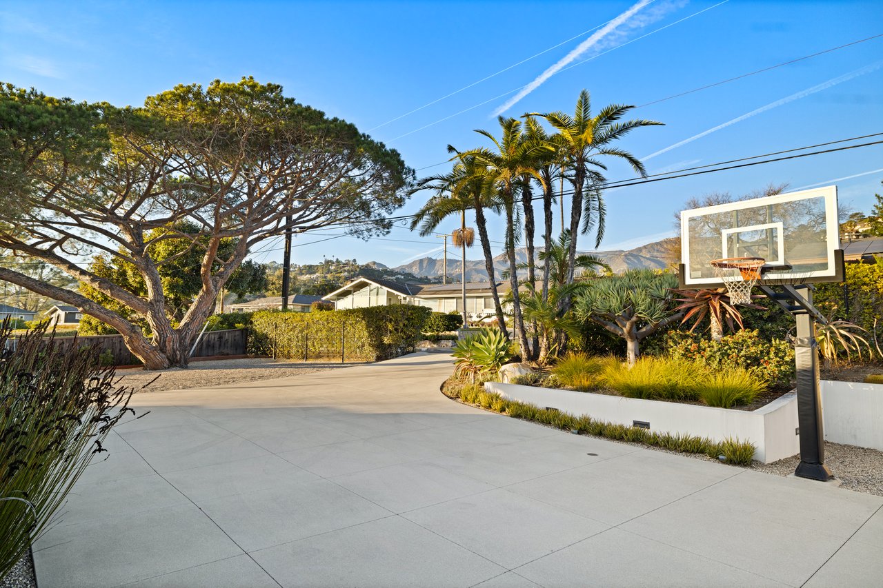 1522 Knoll Circle Drive