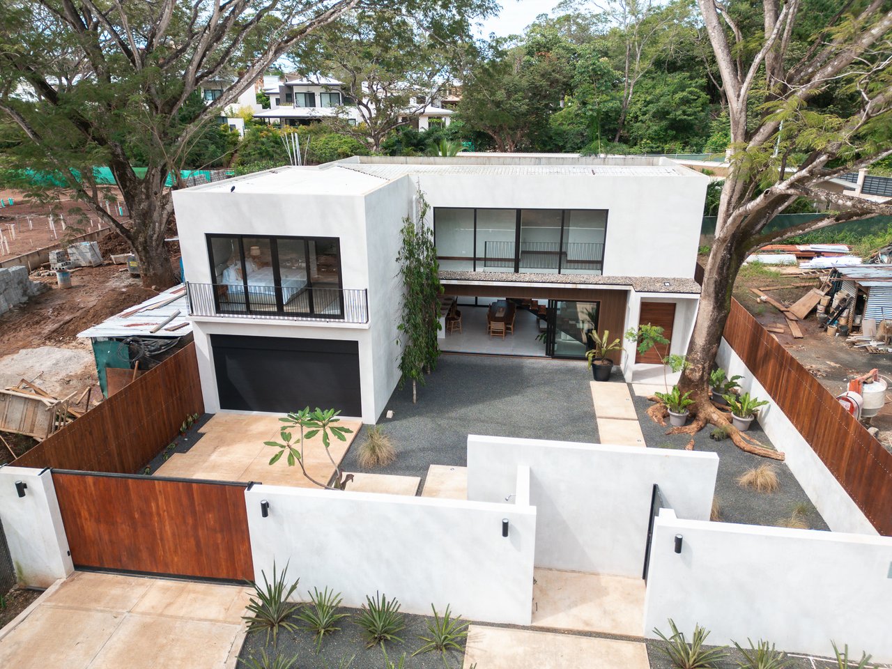 Casa Ko | Tropical Modern 4BR Retreat in Tamarindo with Exclusive Beach Club Membership