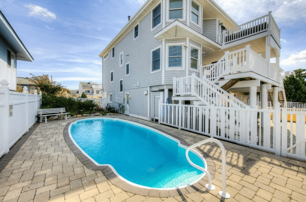 4410 Gloucester Avenue - Pet Friendly 