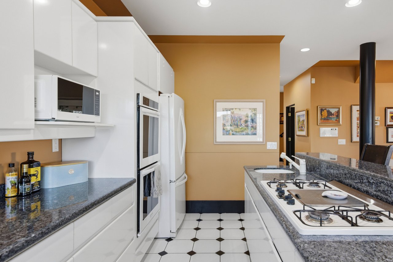 64 Patterson Mews SW