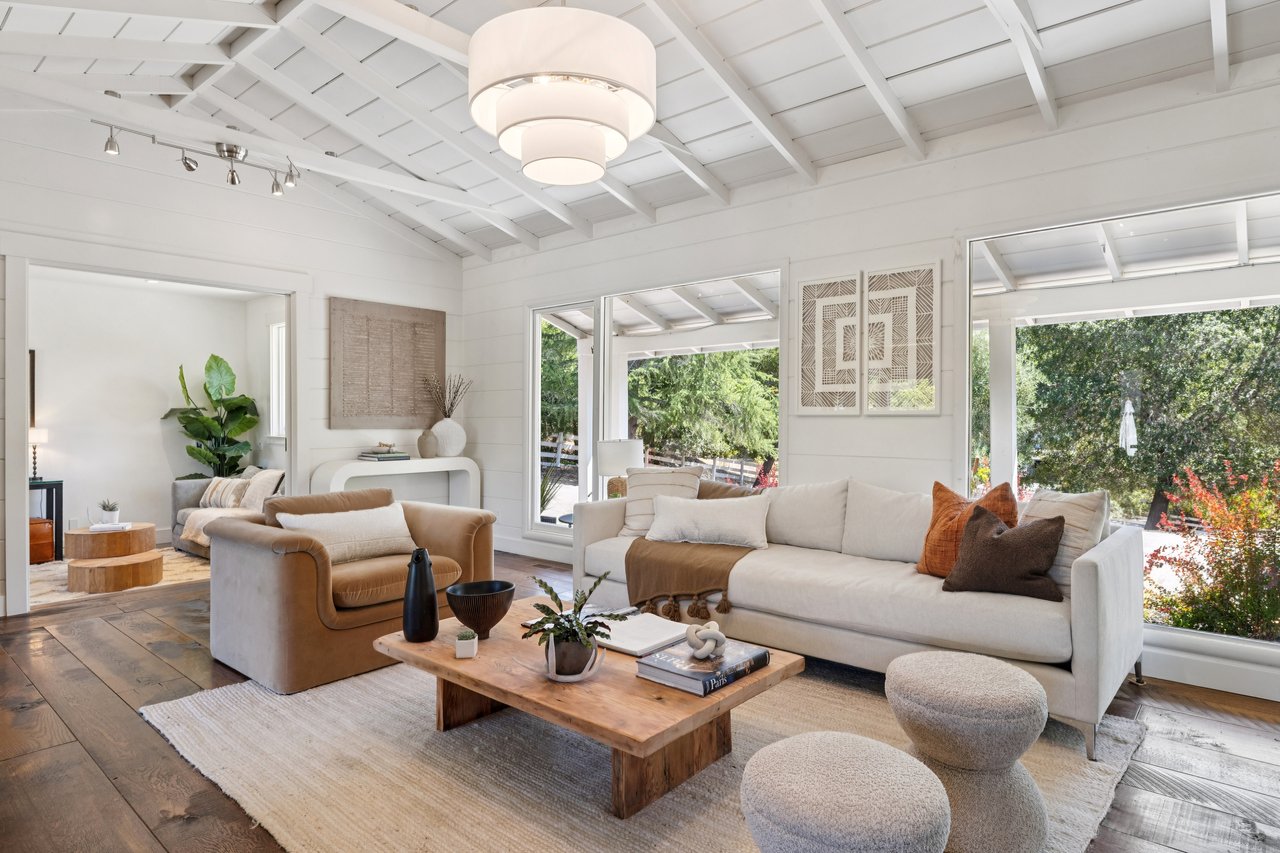139 Deer Hollow Rd