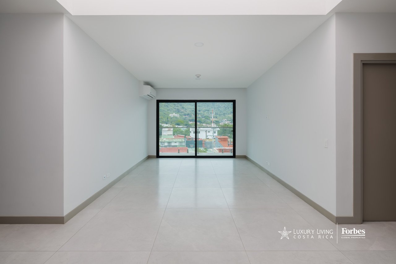 21469 - Contemporary penthouse for sale, spacious rooms and terraces