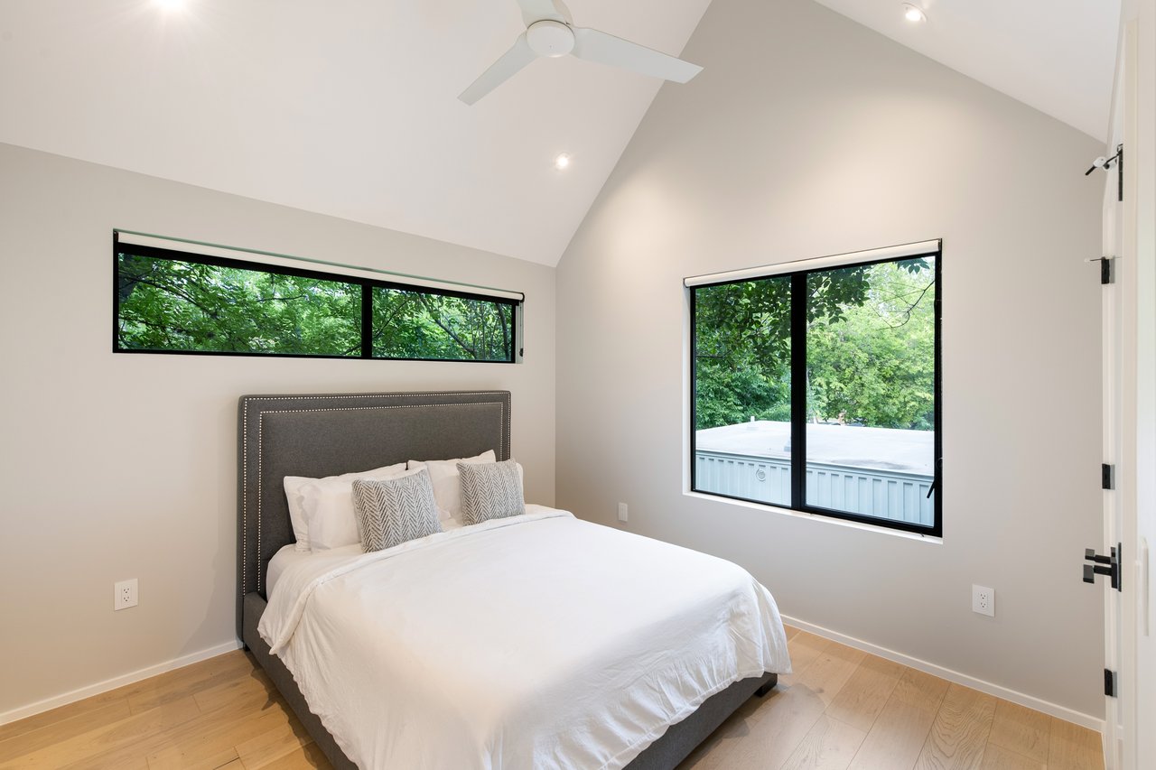 404 W Milton