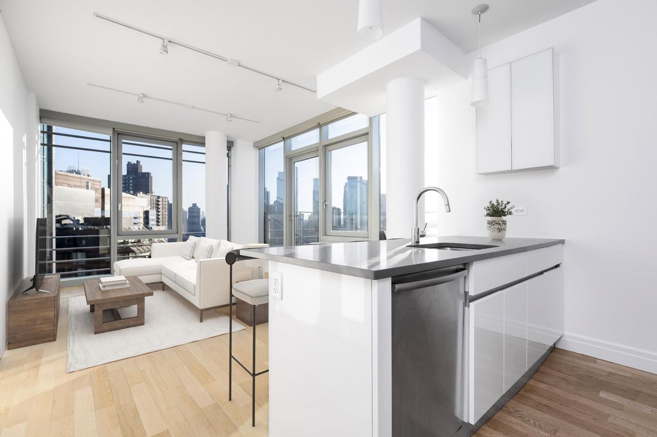 554 West 54th Street, Apt 25-T