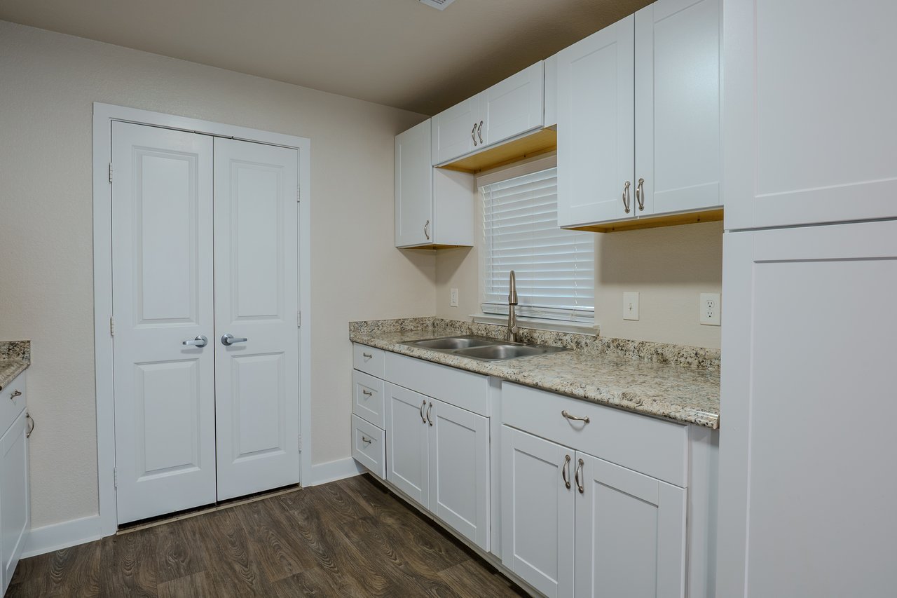 21415 Russell Dr. Unit-B 