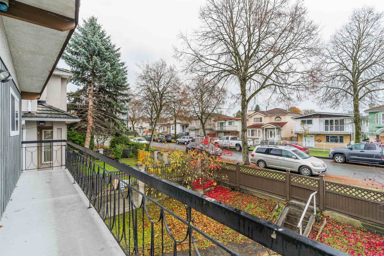 2019 E 45th Ave