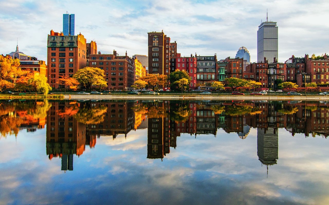 BACK BAY NEIGHBORHOOD GUIDE