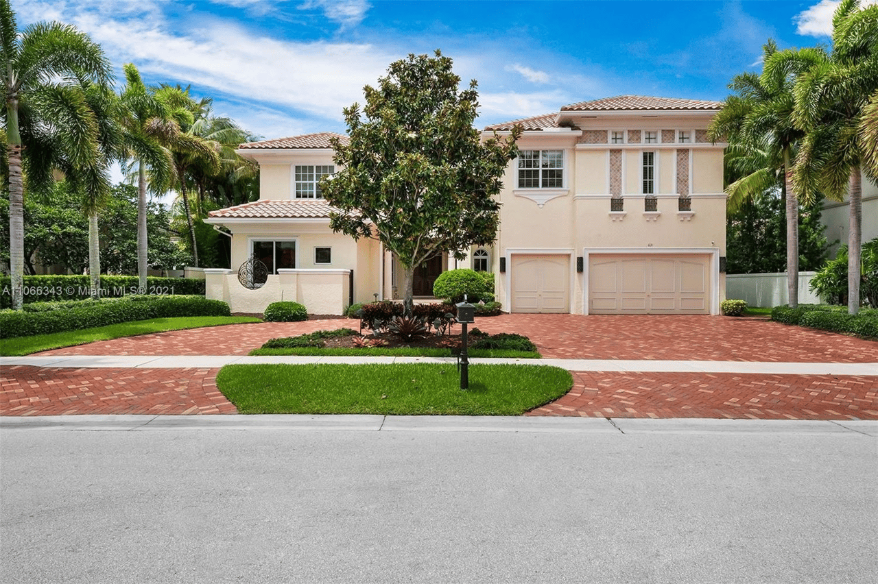 631 Sweet Bay Ave