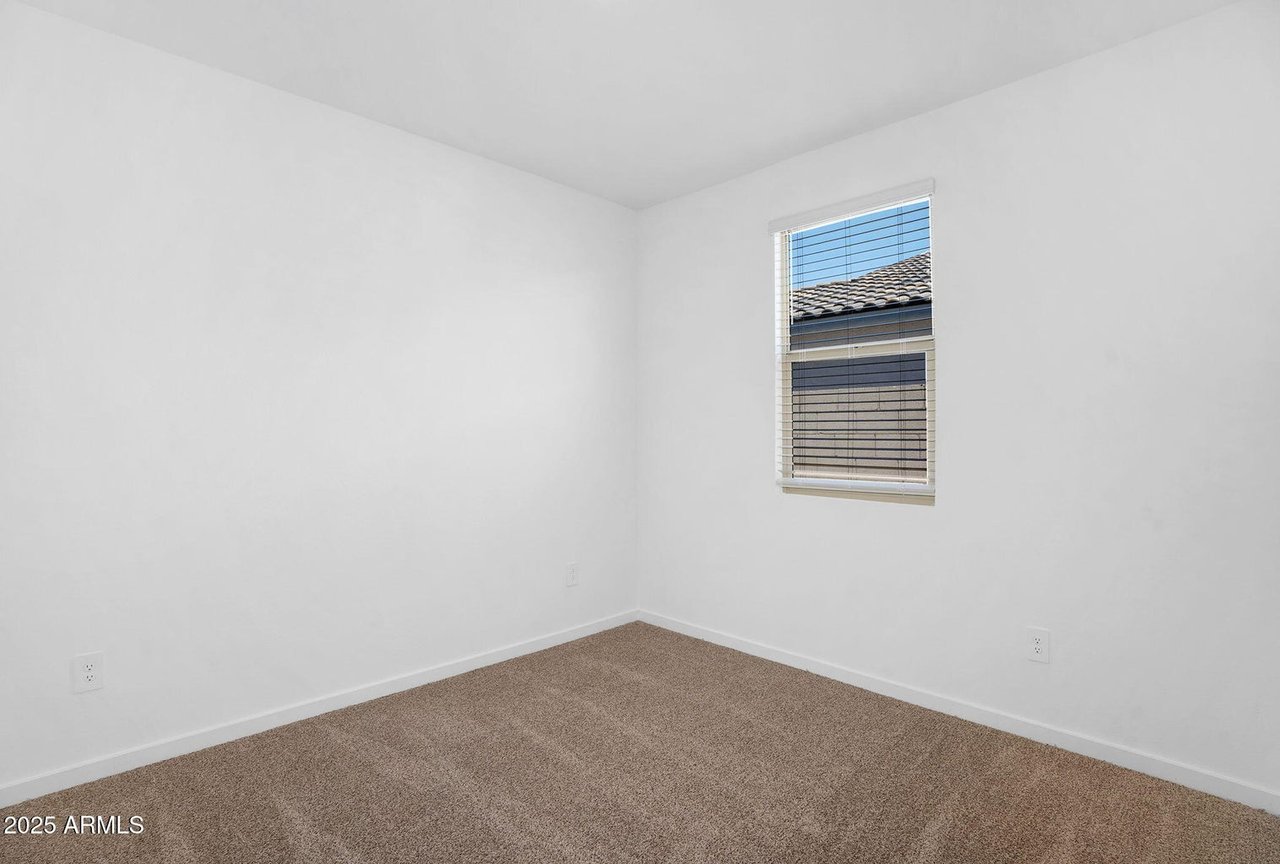 4811 W HUNTER Trail
